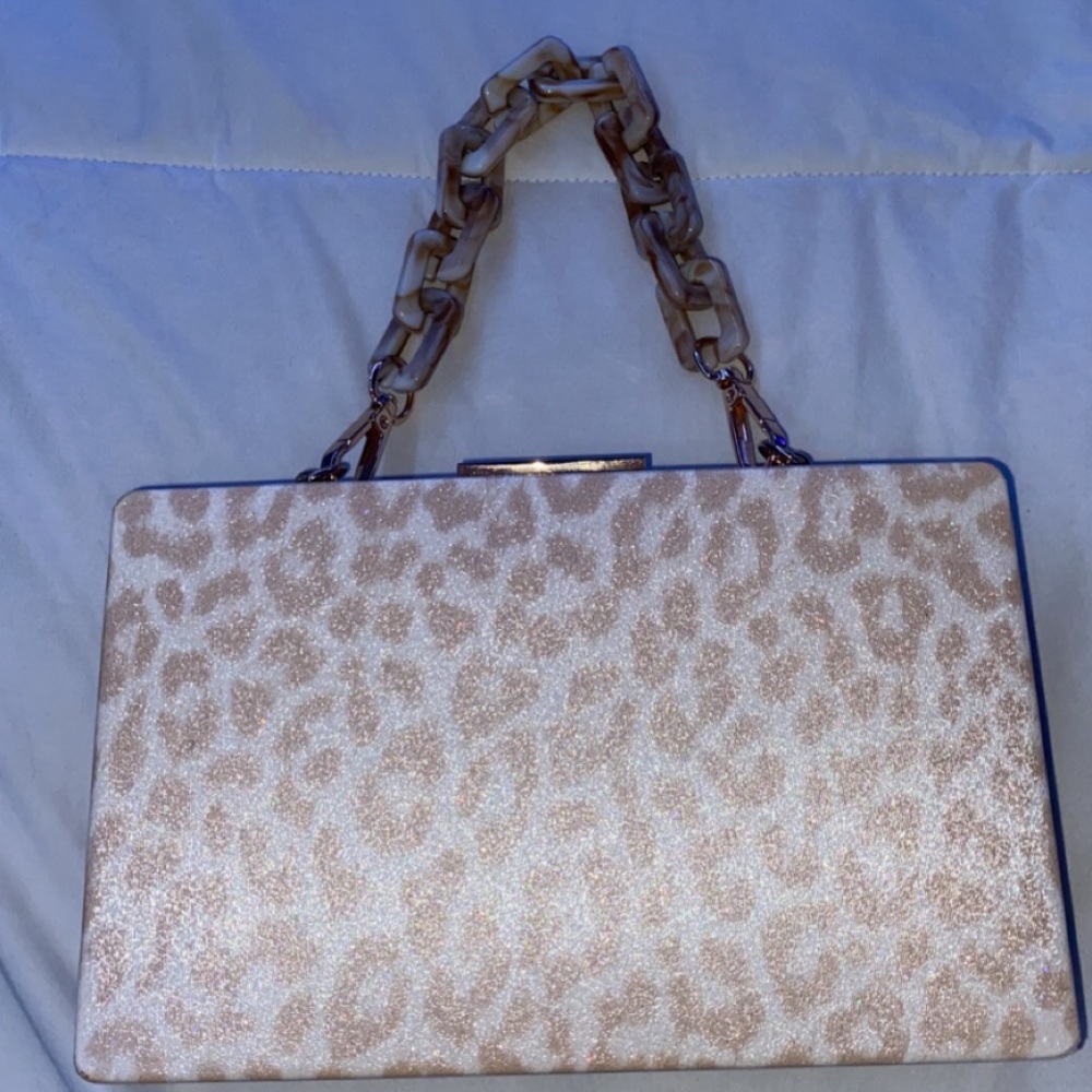 Cute Cheetah clutch!